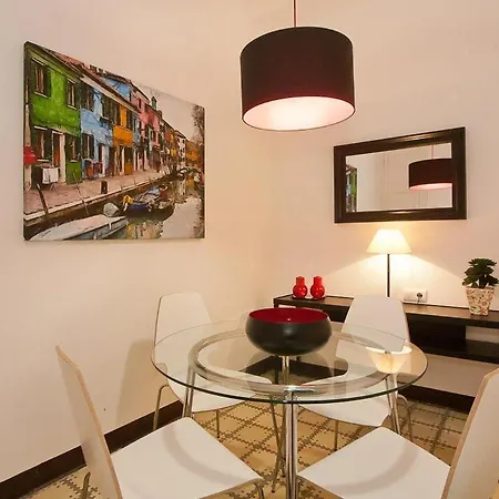 En Avenida Gaudi Apartment