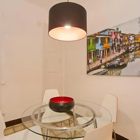 En Avenida Gaudi Apartment *